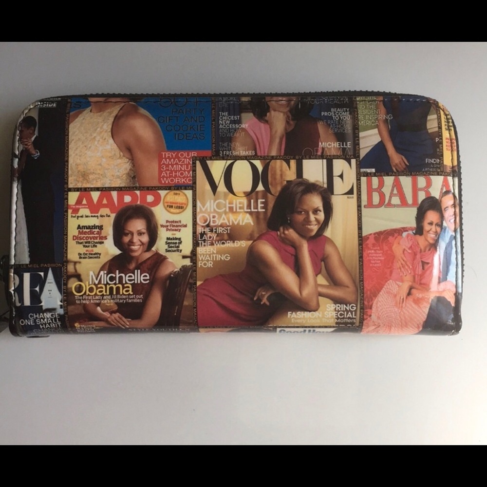 🛍SALE $3/25 NWOT Michelle Obama Clutch